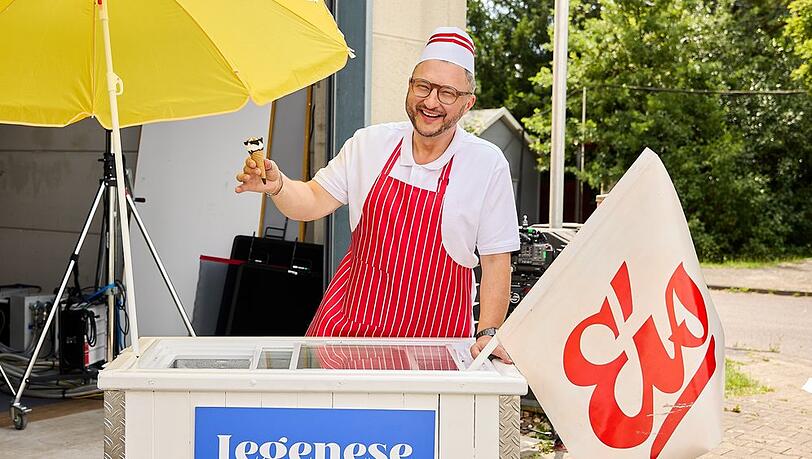 "besseresser": Sebastian Lege nimmt unter anderem Speiseeis unter die Lupe.