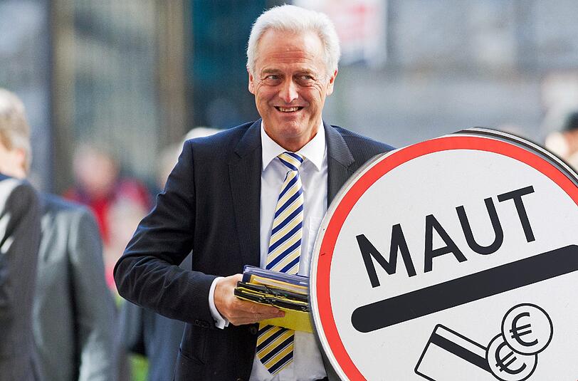 Verkehrsminister Peter Ramsauer auf dem Weg in die Koalitionsverhandlungen: Die CSU-Maut-Pläne verstoßen nicht gegen EU-Richtlinien.
