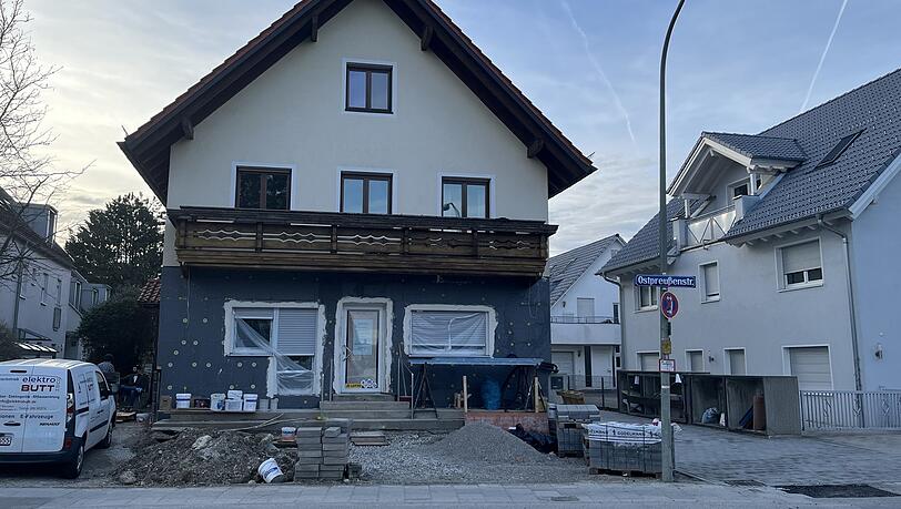 "Eisenwaren Mächtlinger" an der Hausnummer 30 ist nicht mehr. Die Nachbarschaft vermisst das Geschäft schmerzlich. "Eisenwaren Mächtlinger" an der Hausnummer 30 ist nicht mehr. Die Nachbarschaft vermisst das Geschäft schmerzlich.