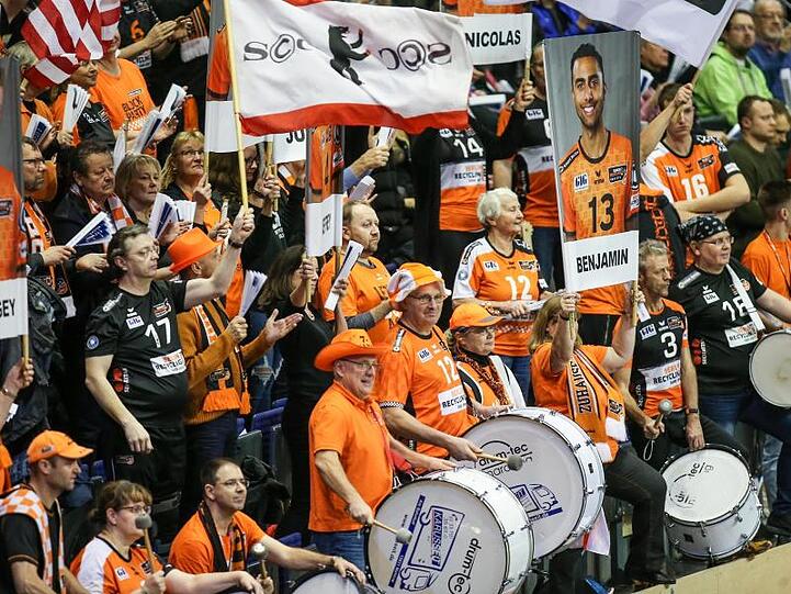 Für die Fans der favorisierten BR Volley endet die Saison mit dem Abbruch enttäuschend.