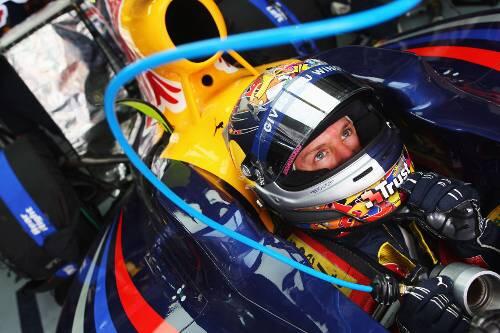 Noch sitzt Sebastian Vettel im Red Bull, nächstes Jahr könnte er vielleicht schon einen Ferrari lenken.