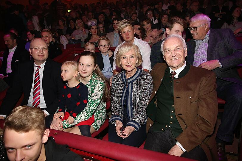 Edmund Stoiber mit Ehefrau Karin Sohn Dominik und Enkelkindern