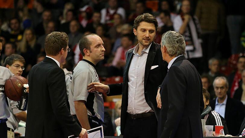 Assistenztrainer Andreas Wagner, Sportdirektor Marko Pesic und Trainer Svetislav Pesic. Assistenztrainer Andreas Wagner, Sportdirektor Marko Pesic und Trainer Svetislav Pesic.