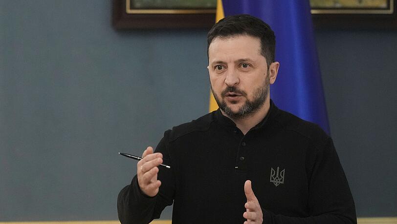 Die Ukraine hat von den USA einen neuen Entwurf über den gemeinsamen Abbau von Rohstoffen erhalten. Die Ukraine hat von den USA einen neuen Entwurf über den gemeinsamen Abbau von Rohstoffen erhalten.