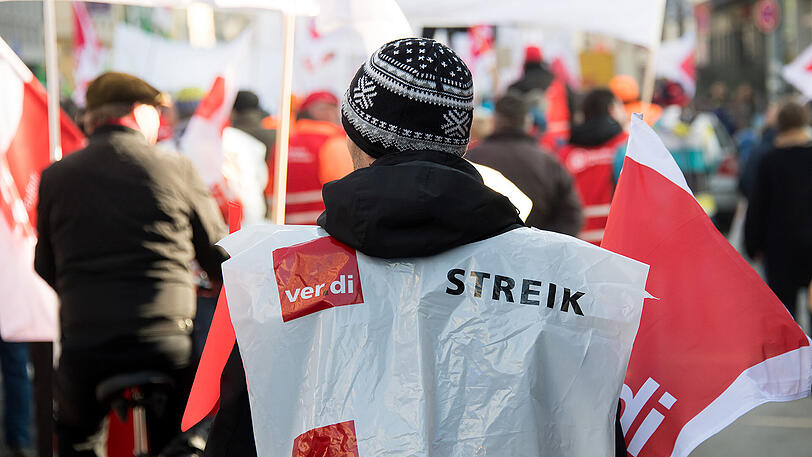 Bilder vom Dienstag: Beschäftigte des öffentlichen Dienstes streiken in München.