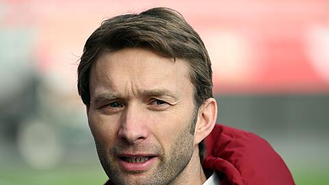 Sportchef Simon Rolfes geht zuversichtlich mit Bayer Leverkusen ins Halbfinal-Rückspiel der Europa League gegen AS Rom.
