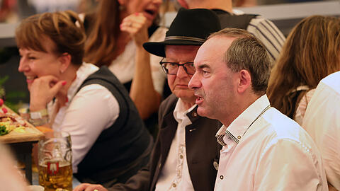 Hubert Aiwanger sorgte am Anstich-Samstag für reichlich Gesprächsstoff auf dem Oktoberfest.
