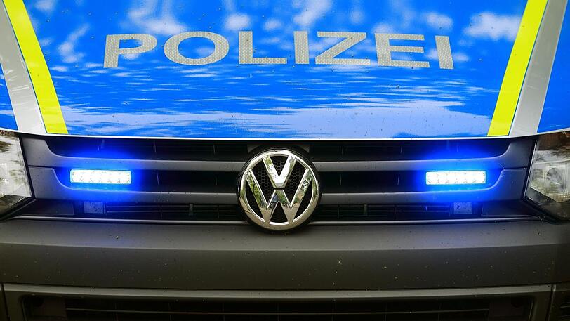 Die Polizei hat bei der Kontrolle des schlafenden Mannes einen überraschenden Fund gemacht.