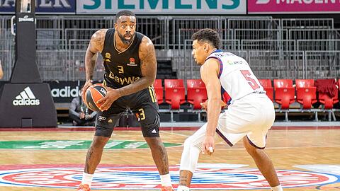 Die Basketballer des FC Bayern kassierten gegen Baskonia Vitoria-Gasteiz die dritte EuroLeague-Pleite in Folge.