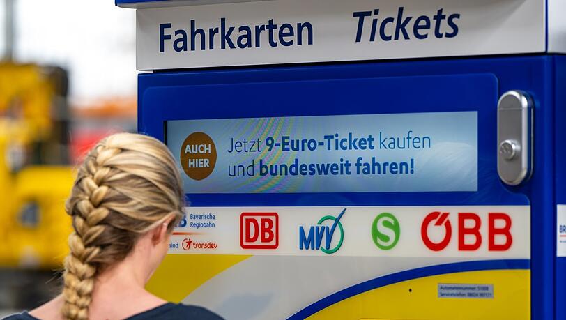 Urkundenfälschung: Mit dem 9-Euro-Ticket direkt bis vor den Haftrichter