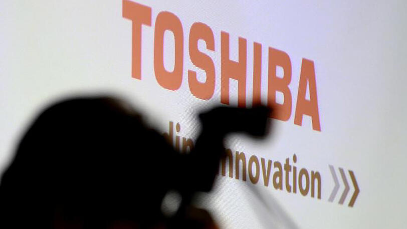 Bilanzpressekonferenz: Der angeschlagene japanische Technologiekonzern Toshiba kämpft ums Überleben.
