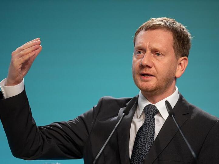 Der sächsische Ministerpräsident Michael Kretschmer (CDU) will eine Kenia-Koalition mit Grünen und SPD bilden..