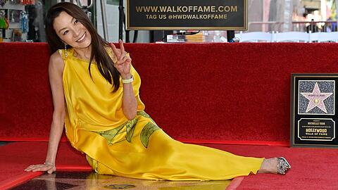 Michelle Yeoh bei der Enth&uuml;llungszeremonie ihres Sterns auf dem Walk of Fame in Hollywood.