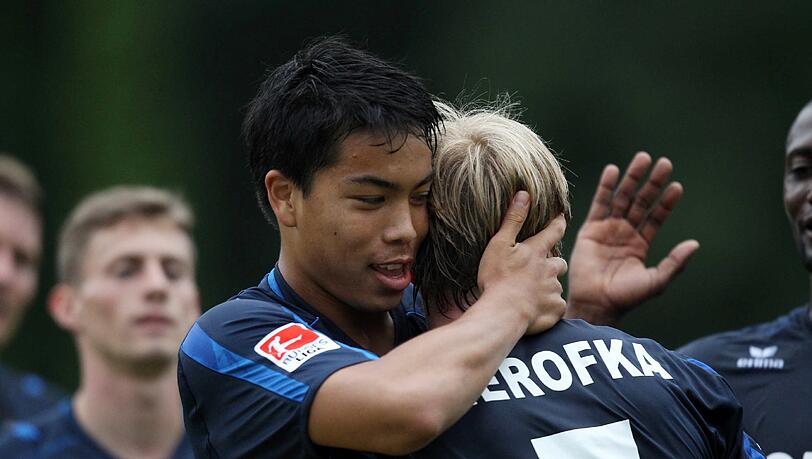 So jubelten die Löwen im Testspiel gegen Prag. So jubelten die Löwen im Testspiel gegen Prag.