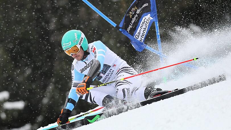 Nach einem starken zweiten Durchgang landete Felix Neureuther beim Riesenslalom in Garmisch-Partenkirchen auf Platz zwei. Nach einem starken zweiten Durchgang landete Felix Neureuther beim Riesenslalom in Garmisch-Partenkirchen auf Platz zwei.