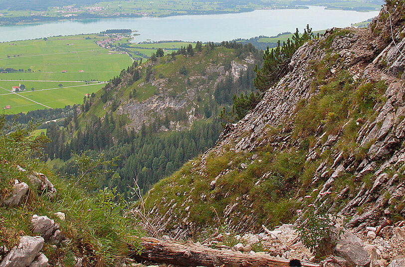 Die Frau aus Bonn stürzte in den Ammergauer Alpen 200 Meter in die Tiefe (Symbolbild).