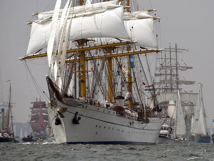 Die "Gorch Fock" wird seit 2016 überholt. Ursprünglich mit zehn Millionen Euro veranschlagt, werden die Kosten mittlerweile auf 135 Millionen Euro beziffert.
