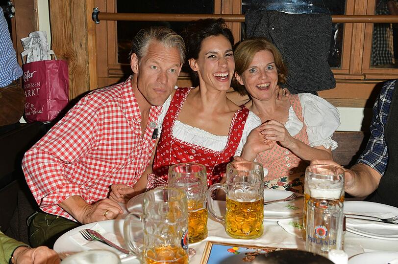 Steffen Wink und Frau Genoveva Mayer und Mona Perfler.