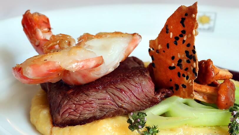 4. Gang: Filet Mignon vom Charolais-Rind. 4. Gang: Filet Mignon vom Charolais-Rind.