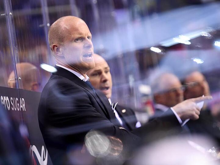 Toni Söderholm ist der Cheftrainer des DEB-Teams.