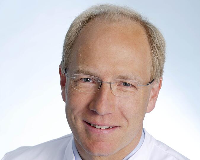 Privatdozent Dr. Rolf Weidenhagen.