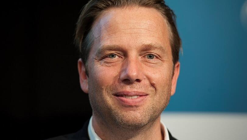 Michael Hoelscher.