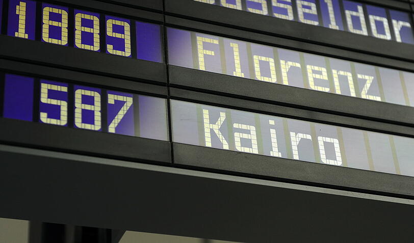 Anzeigetafel auf dem Flughafen München