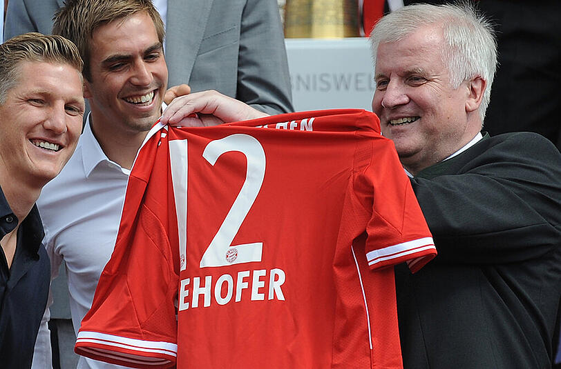 Horst Seehofers (r.) Herzenwunsch: Eine Fußball-Liga, die nur aus bayerischen Mannschaften besteht.
