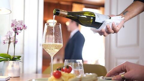 Viele Restaurants in Deutschland stehen wegen gestiegener Preise unter Druck (Archivbild)