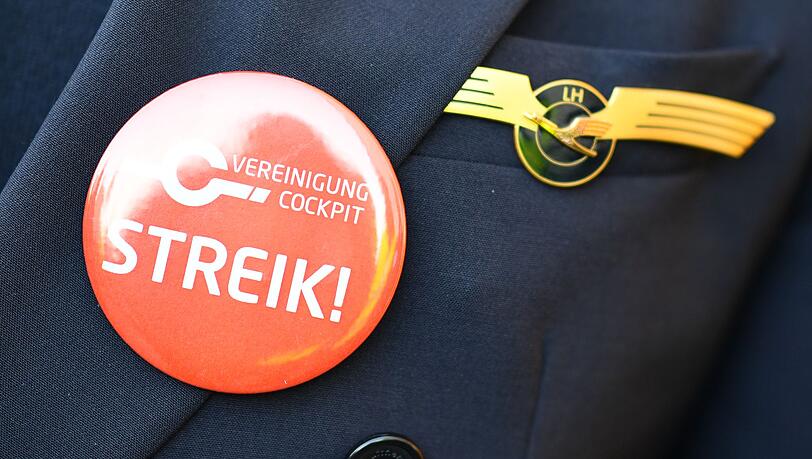 Die Pilotinnen und Piloten der deutschen Lufthansa-Gruppe sind zu umfassenden Arbeitskampfmaßnahmen aufgerufen. (Archivbild) Die Pilotinnen und Piloten der deutschen Lufthansa-Gruppe sind zu umfassenden Arbeitskampfmaßnahmen aufgerufen. (Archivbild)