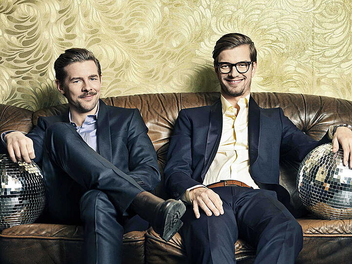 Joko Winterscheidt und Klaas Heufer-Umlauf moderieren die Show "Circus Halligalli"