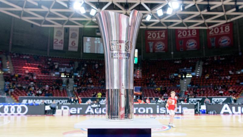 Der Ligapokal der Deutschen Basketball-Bundesliga. Foto: Matthias Balk/dpa/Archivbild Der Ligapokal der Deutschen Basketball-Bundesliga. Foto: Matthias Balk/dpa/Archivbild