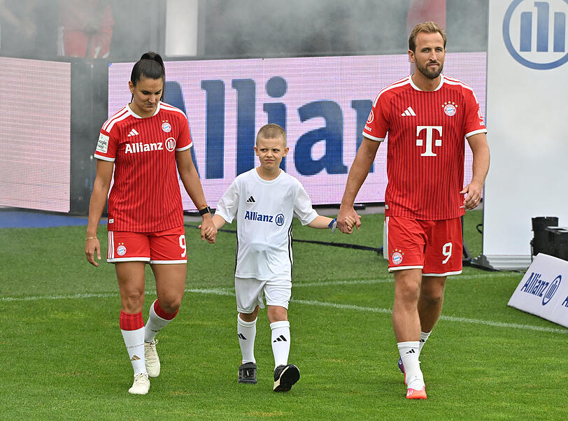 Hei&szlig; auf die neue Saison: Harry Kane. Links: Jovana Damnjanovic.