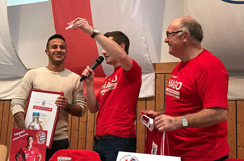 Der Spanier Thiago besuchte den Fanclub "Bayernfreaks Hohentengen".