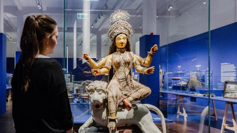 Eine Figur der bengalischen Göttin Durga im Hamburger Museum am Rothenbaum (MARKK). Eine Figur der bengalischen Göttin Durga im Hamburger Museum am Rothenbaum (MARKK).