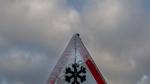 Es kam zu mehrere Unf&auml;llen aufgrund der Gl&auml;tte. (Symbolbild)