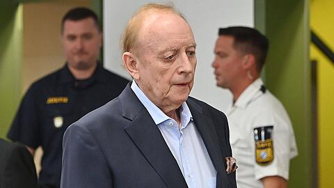 Alfons Schuhbeck sitzt seine Gef&auml;ngnisstrafe derzeit nicht ab.