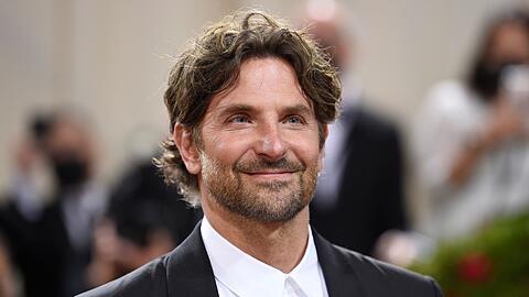 Bradley Cooper hat in einem Podcast Privates verraten.