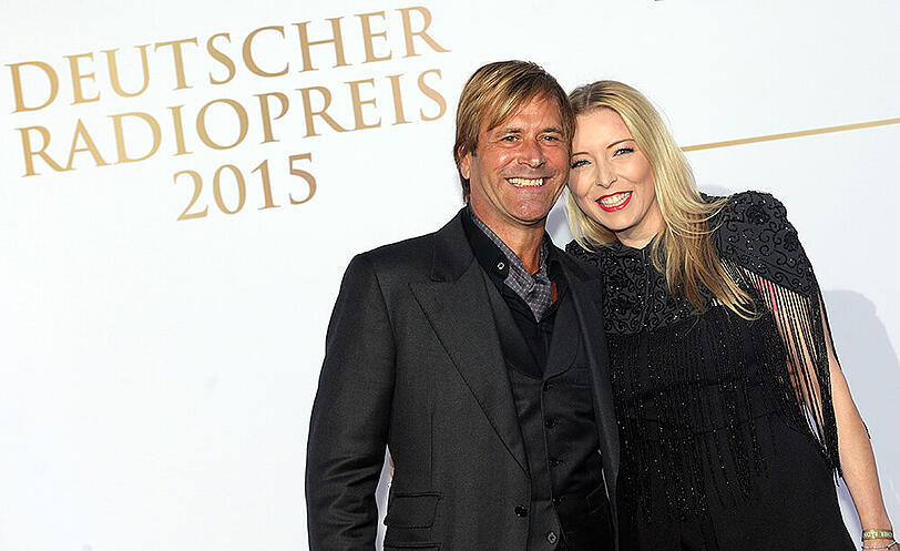 Musiker Steve Norman von der britischen Band Spandau Ballet und seine Begleiterin Sabrina