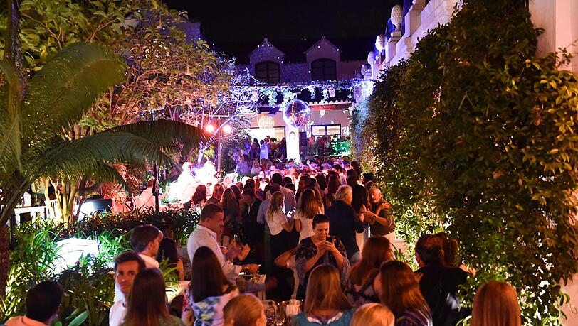 Stimmungsvoll: die Location im El Patio im Marbella Club Hotel in Marbella. Stimmungsvoll: die Location im El Patio im Marbella Club Hotel in Marbella.
