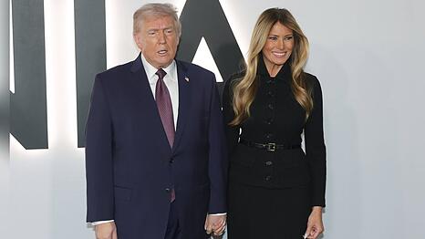 US-Pr&auml;sident Donald Trump mit First Lady Melania Trump bei der Premiere von "Melania" in Washington.