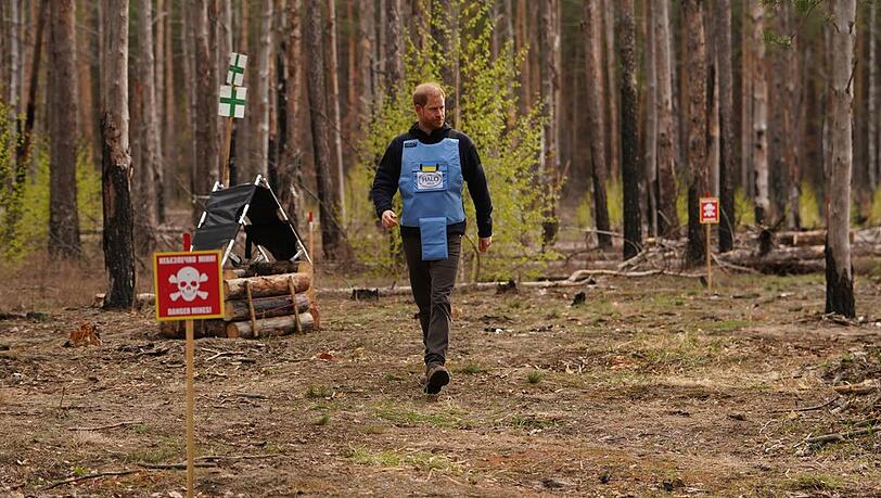 Prinz Harry zieht in der Ukraine eine direkte Verbindung zu seiner Mutter Diana.