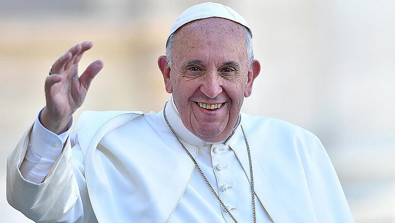 Papst Franziskus stuft die Flüchtlingskrise als eine Invasion ein, die Chancen bietet. Papst Franziskus stuft die Flüchtlingskrise als eine Invasion ein, die Chancen bietet.