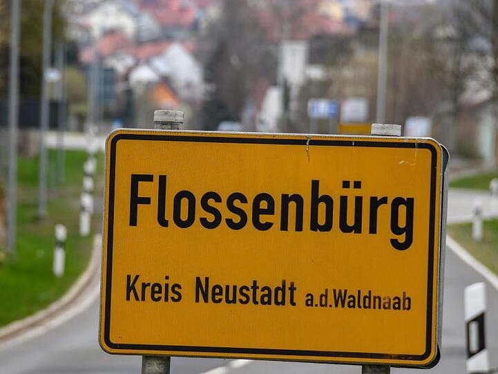 Das Ortsschild von Flossenbürg. Foto: Armin Weigel
