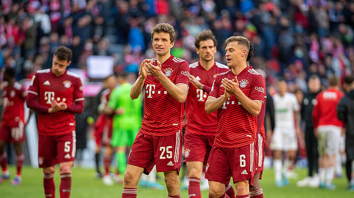 Thomas Müller (l.) und Joshua Kimmich erreichten gegen Augsburg einen persönlichen Meilenstein.