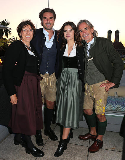 Martina Walther, Alexander Schmidt, Lisa Walther und Adrian Walther