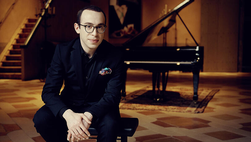 Der Pianist Nicolas Namoradze.