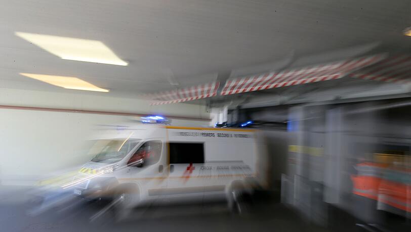 Die Behörden in Nordfrankreich suchen fieberhaft nach der Ursache für die schwere Erkrankung von sieben Kindern (Symbolbild).