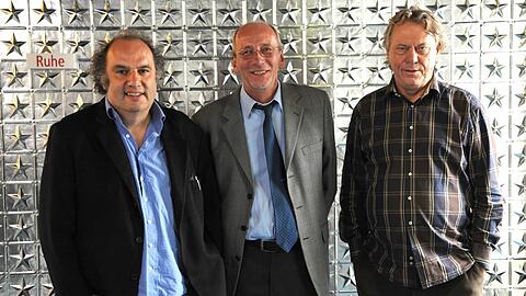 Matthias Lilienthal, Kulturreferent Hans-Georg Küppers und Johan Simons (von links)