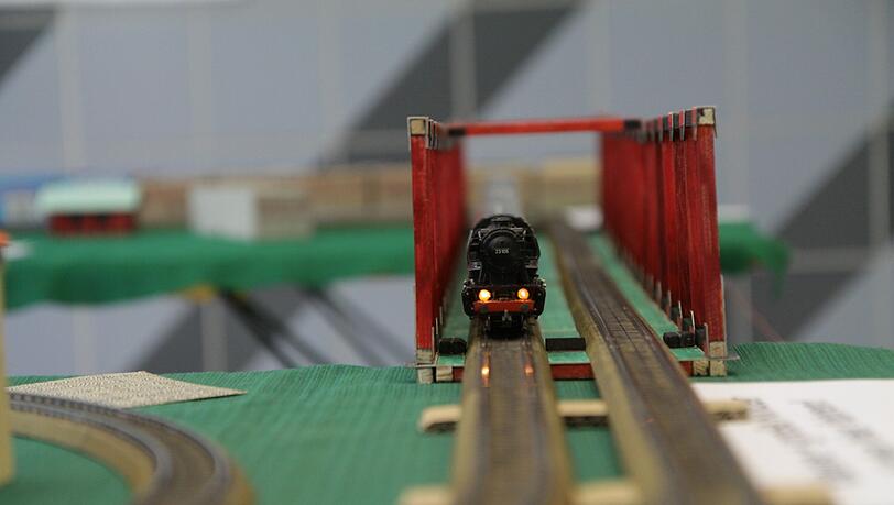 Alles für den Modellbahnfan gibt es im MOC. Alles für den Modellbahnfan gibt es im MOC.